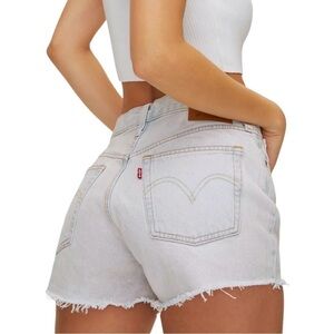 Levi’s High Rise Jean Shorts Light Wash 31